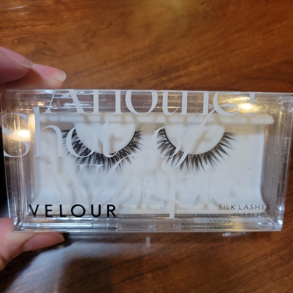 Brand new in box SEALED VELOUR Silk Lashes Another Shot Of Whispe EyeLashes